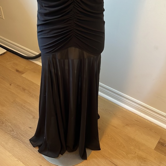 Formal strapless black dress - Picture 3 of 4